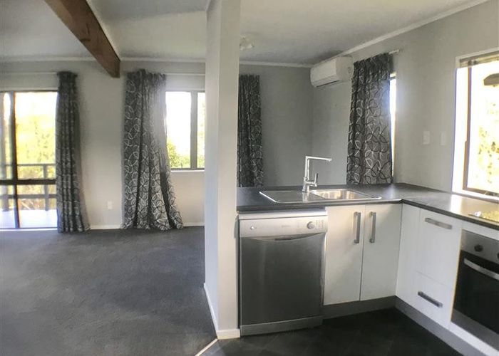  at 36A Cyclarama Cres, Massey, Waitakere City, Auckland