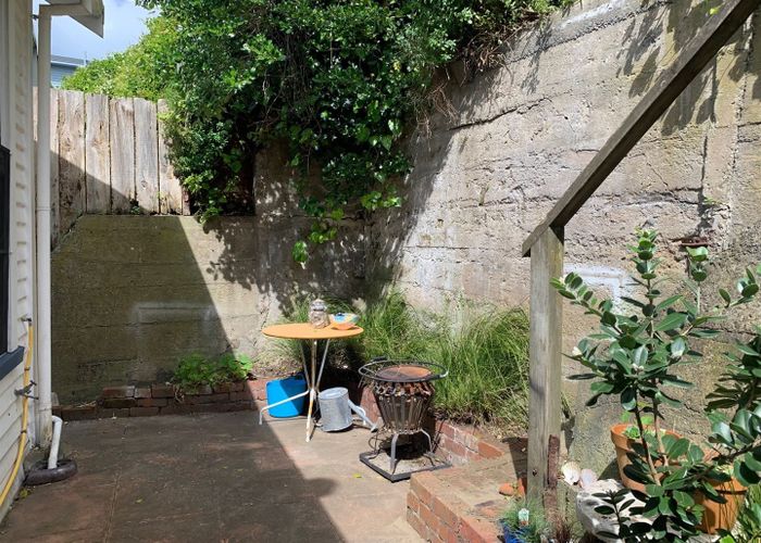  at 270 Queens Drive, Lyall Bay, Wellington