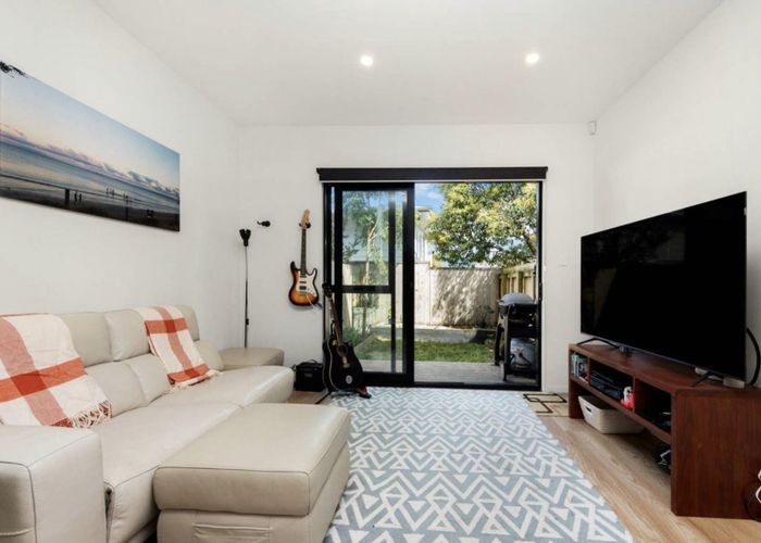  at 4/28 Vodanovich Road, Te Atatu South, Waitakere City, Auckland