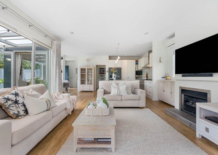  at 9a Sharon Road, Waiake, North Shore City, Auckland