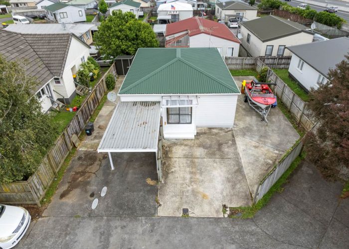  at 5/25 Solveig Place, Randwick Park, Auckland
