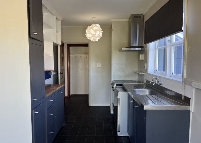  at 6 Newall Avenue, Bryndwr, Christchurch City, Canterbury