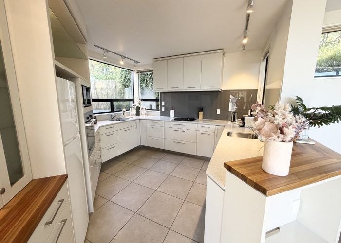  at 105 Cannon Hill Crescent, Mount Pleasant, Christchurch City, Canterbury