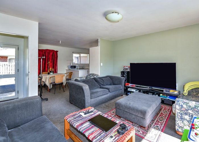  at 2/58 Main South Road, Sockburn, Christchurch