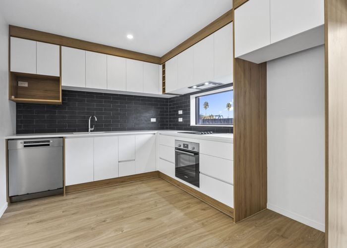  at 18D Pirangi Street, Point England, Auckland City, Auckland