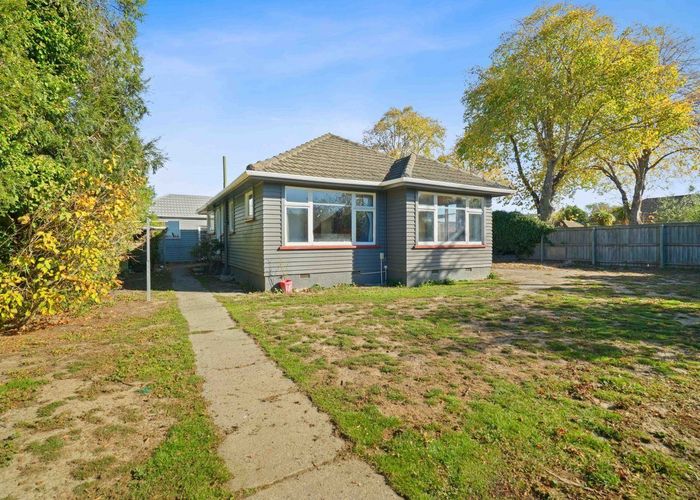  at 141 Langdons Road, Northcote, Christchurch
