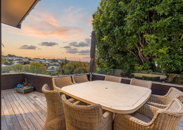  at 12 Braemar Road, Rothesay Bay, North Shore City, Auckland