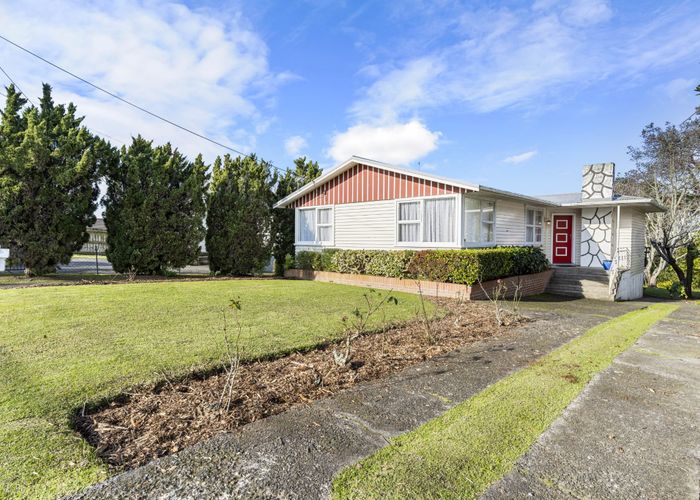  at 11 Palmer Avenue, Glen Eden, Auckland