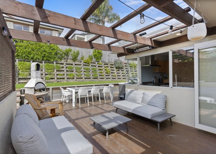  at 25 Carnmore Place, Torbay, Auckland