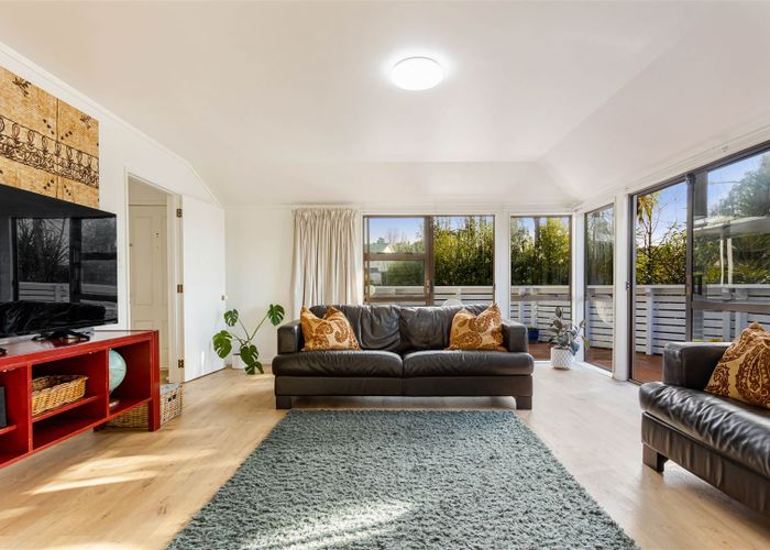  at 60 Rhinevale Close, Henderson, Auckland