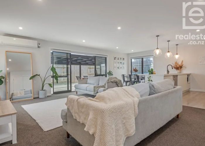  at 11 Monarch Drive, Robinsons Bay