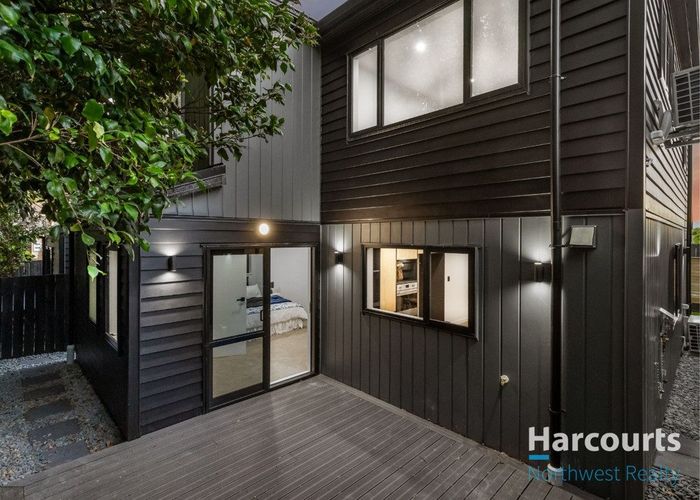  at 1/56 Donovan Avenue, Massey, Waitakere City, Auckland