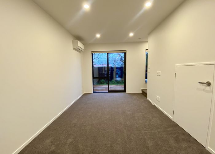  at 8/47 Beach Road, Te Atatu Peninsula, Waitakere City, Auckland