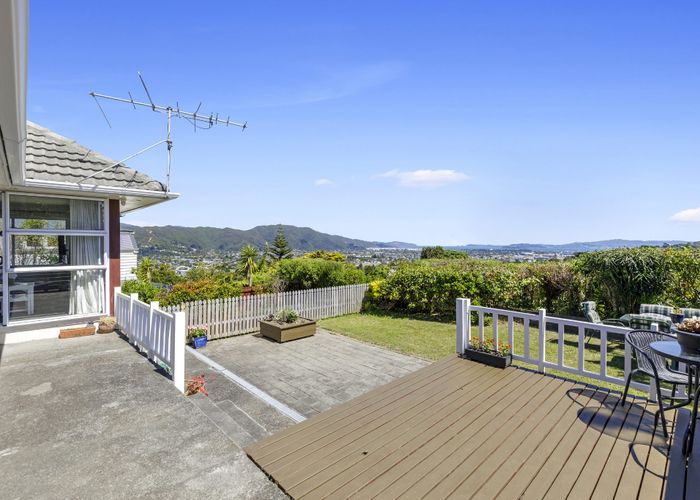  at 27 Bedford Grove, Kelson, Lower Hutt