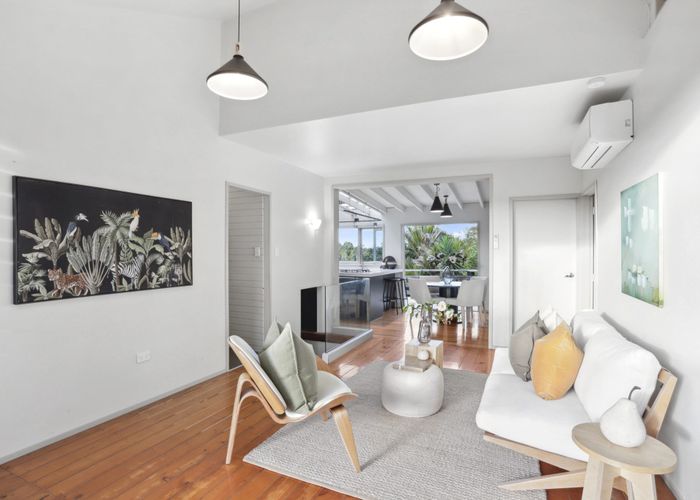 at 8 Arapito Road, Titirangi, Waitakere City, Auckland