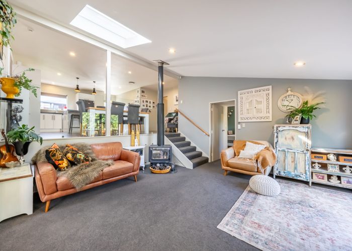  at 10 Seymour Grove, Kingsley Heights, Upper Hutt