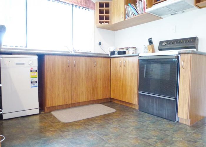  at 6 Gladys Place, Kelvin Grove, Palmerston North