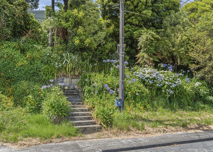  at 35 Queens Road, Glen Avon, New Plymouth, Taranaki