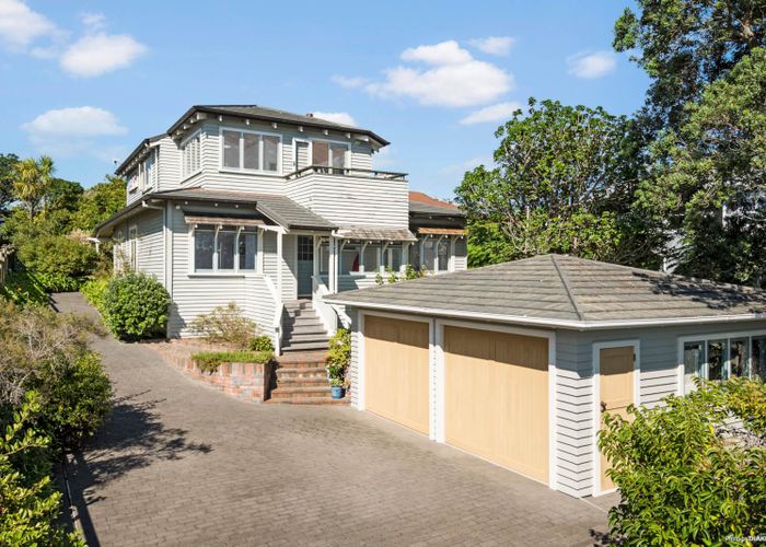  at 26 Rangitoto Terrace, Milford, Auckland