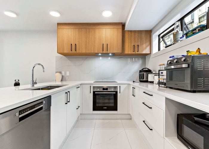  at 4/113 Boundary Road, Blockhouse Bay, Auckland City, Auckland