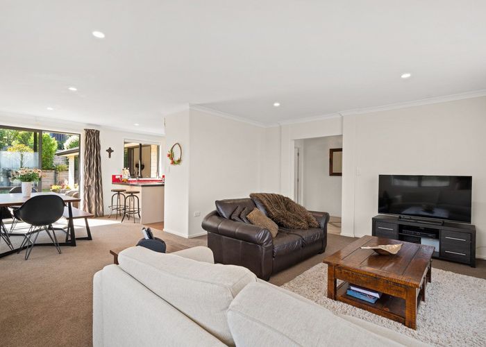  at 274 Ballintoy Park Drive, Welcome Bay, Tauranga