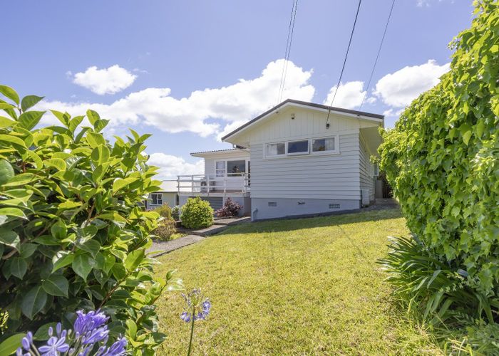  at 27 Mason Street, New Lynn, Waitakere City, Auckland