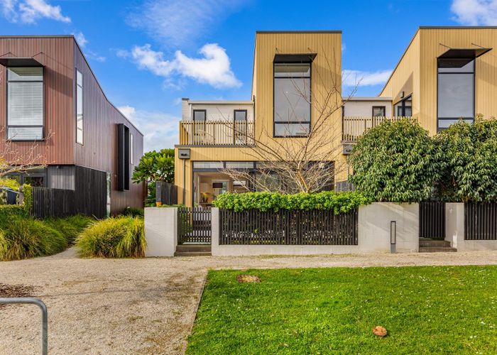  at 6 Cochrane Road, Hobsonville, Waitakere City, Auckland