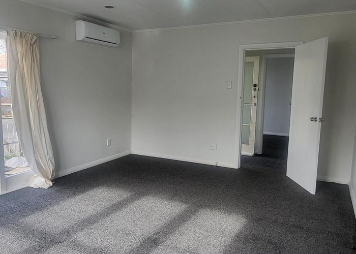  at 70 Cambridge Terrace, Papatoetoe, Manukau City, Auckland
