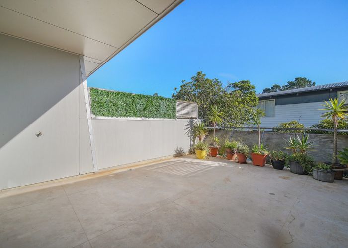  at 2A/20 Ian Marwick Place, Birkenhead, North Shore City, Auckland