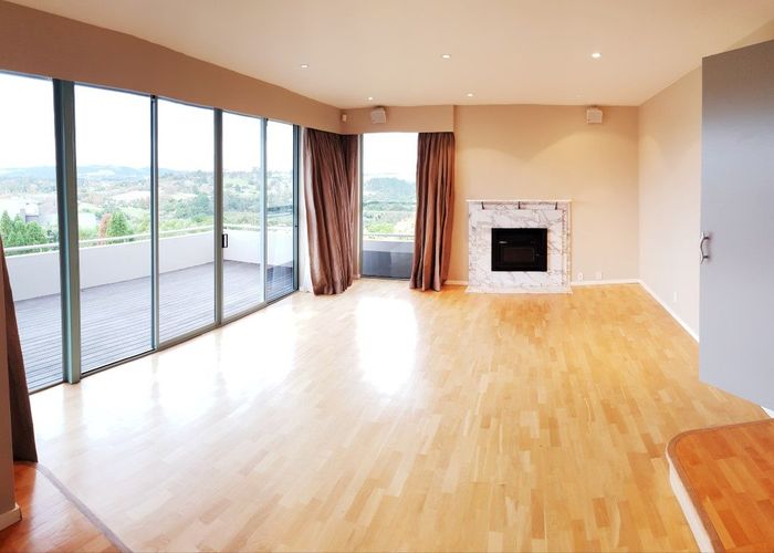  at 15 Chisbury Terrace, Shelly Park, Auckland