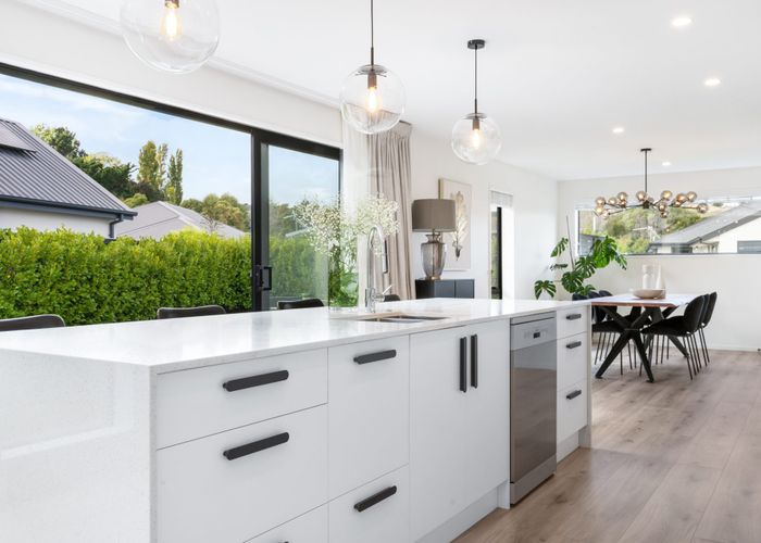  at 910 Cashmere Road, Halswell, Christchurch