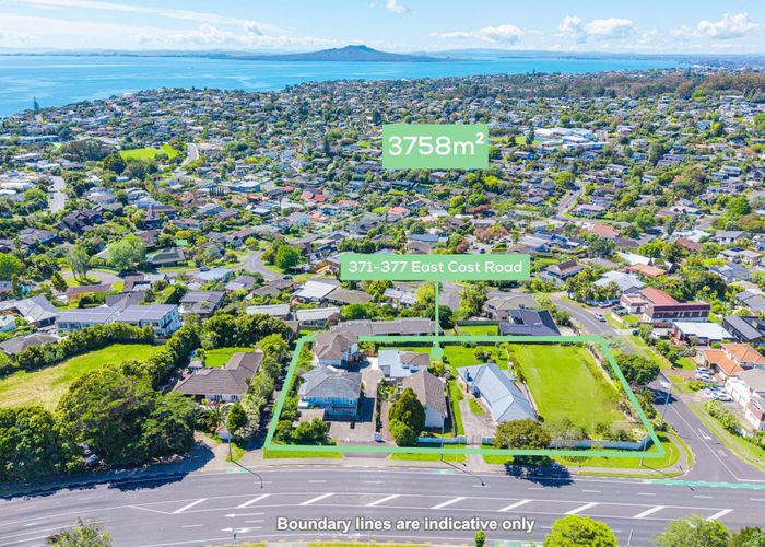  at 1/375 East Coast Road, Mairangi Bay, North Shore City, Auckland