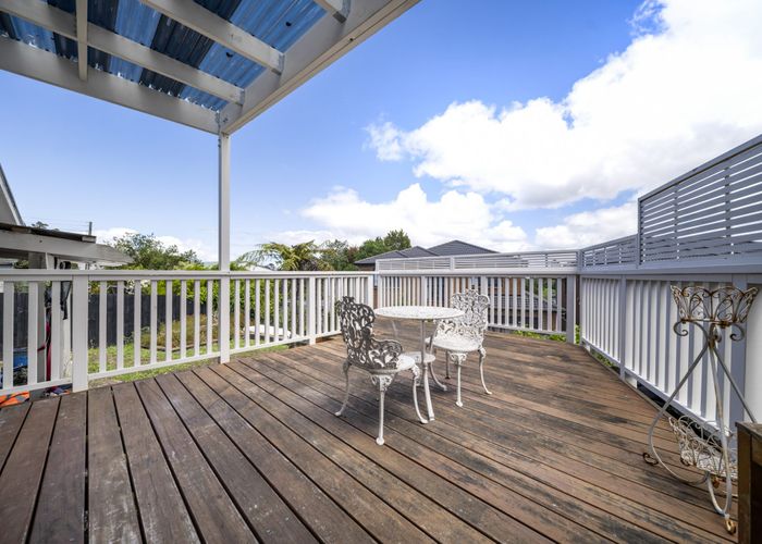  at 42 Mcfadzean Drive, Blockhouse Bay, Auckland City, Auckland