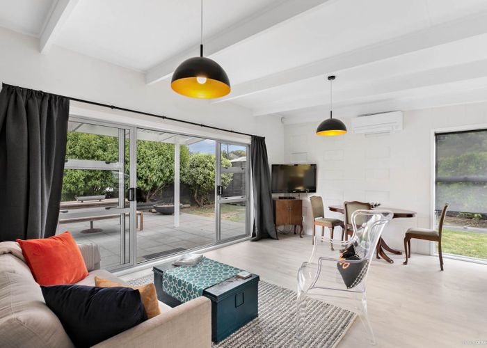  at 1/10 Robert Street, Ellerslie, Auckland