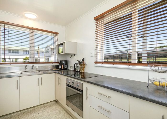  at 2/39 Mills Street, Boulcott, Lower Hutt, Wellington