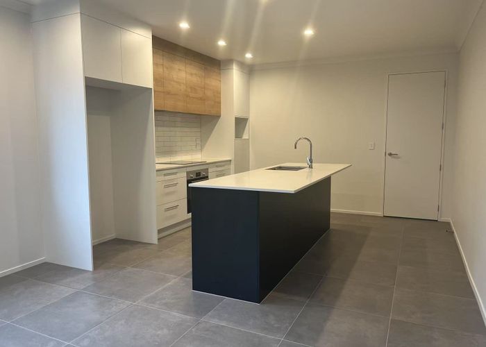 at 6B Jern Place, Eastern Beach, Manukau City, Auckland