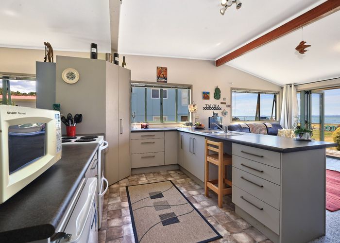  at 20 Logan Drive, Manukau Heads, Franklin, Auckland