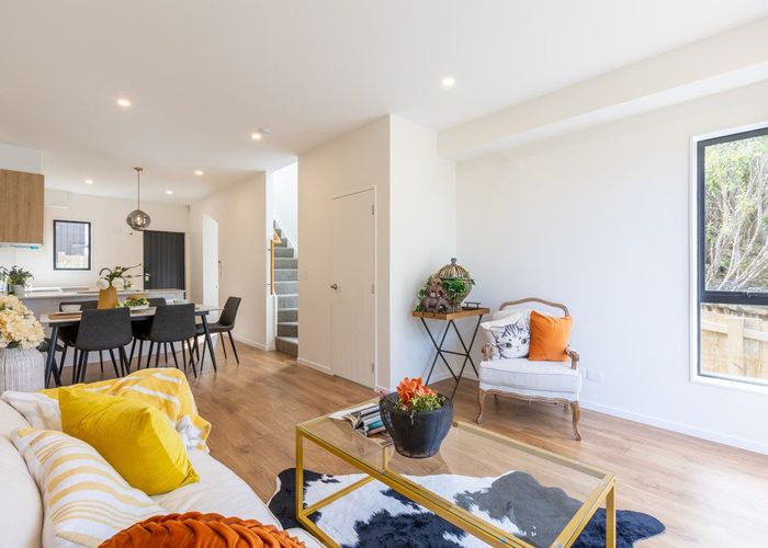  at 18/26 Springvale Drive, Fairview Heights, North Shore City, Auckland