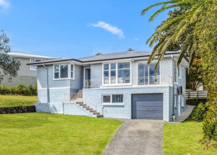  at 17 Wylie Avenue, Sunnynook, North Shore City, Auckland