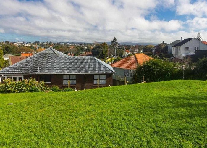  at 28 Aurora Avenue, Mount Roskill, Auckland City, Auckland