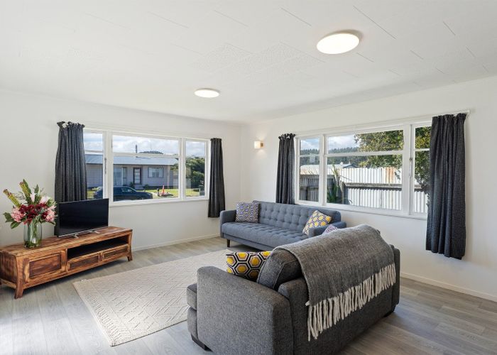  at 4 Colenso Place, Otaki Beach, Kapiti Coast, Wellington