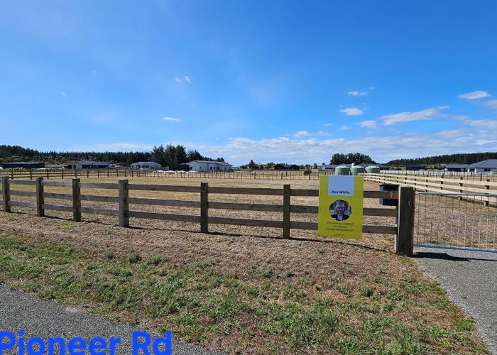  at 9 Pioneer Road, Waitārere Beach, Levin