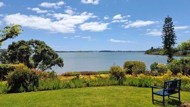  at 84 Bramley Drive, Farm Cove, Auckland
