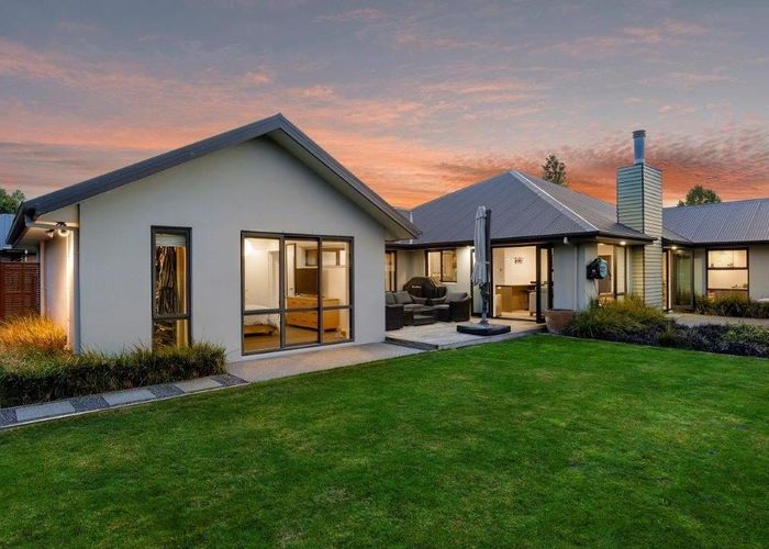  at 8 Sentinel Place, Halswell, Christchurch