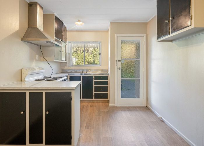  at 3/10 Petherick Crescent, Johnsonville, Wellington