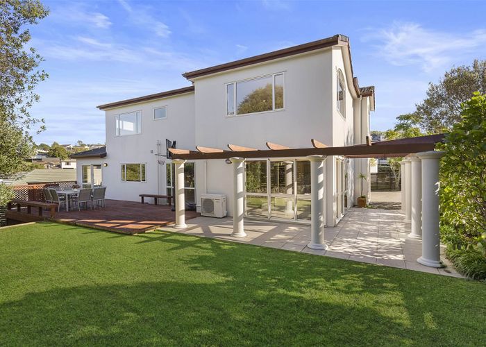  at 3 Rosella Place, Murrays Bay, Auckland