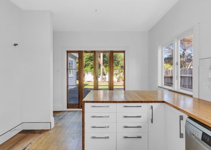  at 290 Point Chevalier Road, Point Chevalier, Auckland City, Auckland