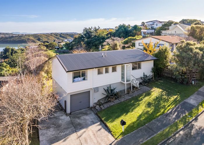  at 74 Eskdale Road, Papakowhai, Porirua