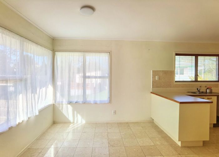  at 12 Covic Avenue, Blockhouse Bay, Auckland City, Auckland