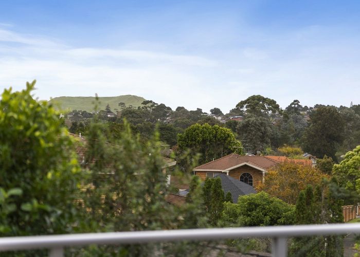  at 15/10 Gerard Way, Meadowbank, Auckland